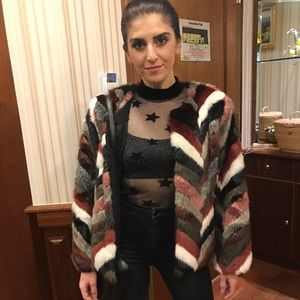 Meet your Posher, Simone